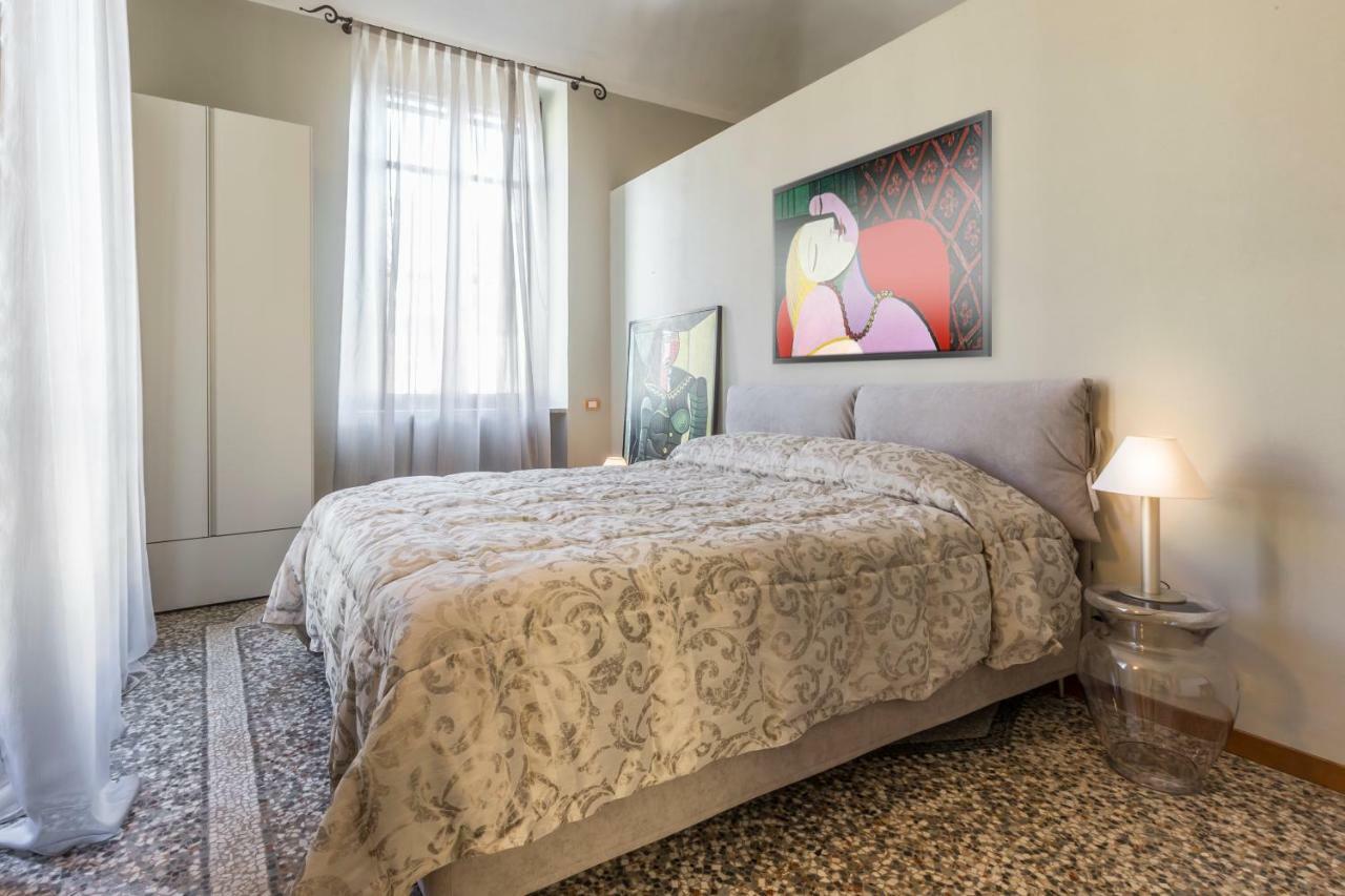 Roero Suite In The City Center Άστι Εξωτερικό φωτογραφία